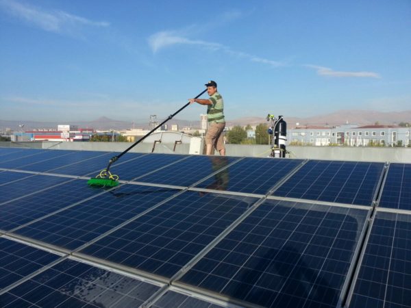 Fotovoltaik Panel Verimini Artırmak İçin Temizleme Cihazı Üretildi -  Turkchem